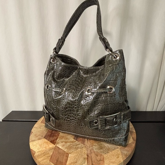 Metallic Green Croc-Embossed Shoulder Bag – Statement Y2K Style - Picture 7 of 14